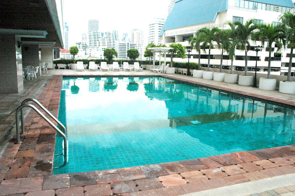 Royal Benja Hotel Bangkok Exterior photo